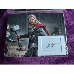 Chris Hemsworth autograph